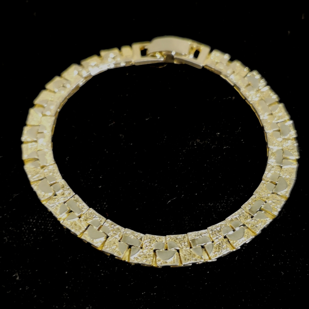 VINTAGE SARAH COVENTRY BRACELET